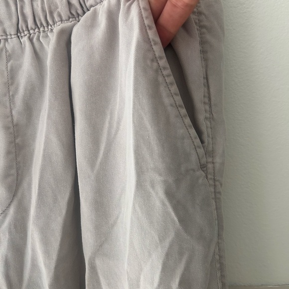 🌿 C&C California Women’s Size Large Gray Cargo Pants - Picture 4 of 8